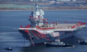 中国大連、軍艦専門家3人が台風で死亡　新型原潜を補強作業中か