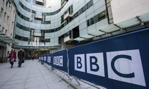 BBC国際放送、中国で禁止に　中国政府系メディア禁止への報復措置か