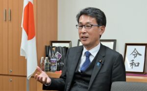 【独占インタビュー】経済か人権か、日本は選択を迫られている　長尾敬衆議院議員
