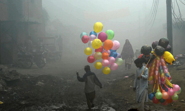 年170万人の子どもが死亡　大気や水質の汚染で＝WHO