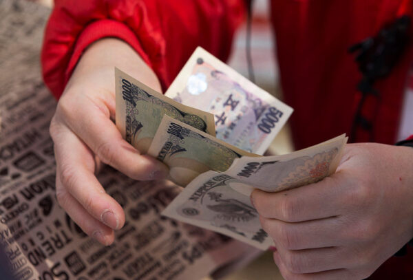 年金通知書約97万件誤送付、愛知など3県　「再発防止を」＝後藤厚労相