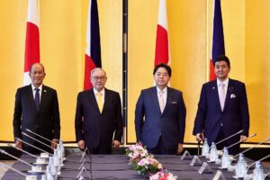 日本フィリピン２プラス２初開催　海洋国家として安保協力強化を確認