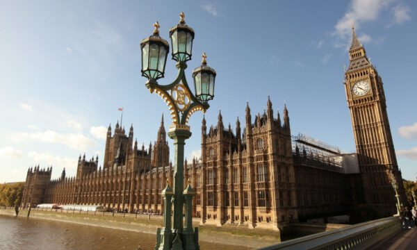 英議会、渡航移植を禁止する法案可決　違法な臓器取引を域外適用