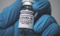 新型コロナのワクチン接種「数か月後でも起きる心臓の異常」