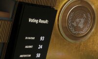 国連総会、ロシアの人権理事会メンバー資格を停止　決議採択