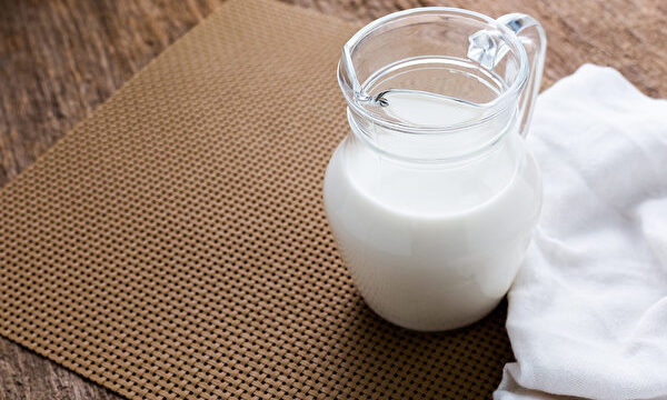 牛乳は飲むべきか？　飲まないほうがいい？　乳製品が合うかどうか1か月でわかる方法