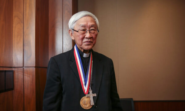 香港90歳カトリック枢機卿の逮捕　北京による迫害強化を示す＝元米国大使