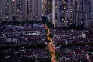 アングル：住宅購入ためらう中国の若者、経済急減速で不安高まる