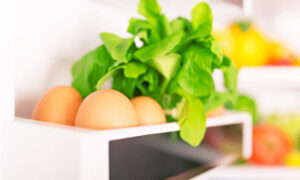 冷蔵庫は物置ではない　冷蔵庫の扉に保存してはいけない4種類の食品