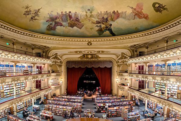 世界で最も美しい書店 アルゼンチンで100年前の劇場が変身