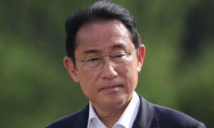 岸田首相「最大限の厳しい言葉で非難する」　安倍元首相の回復「心から祈りたい」