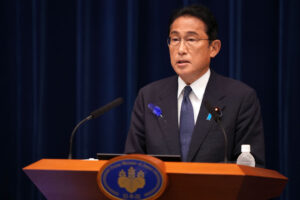 岸田首相、「抜本的な防衛力強化」へ　GDP比2%も意識
