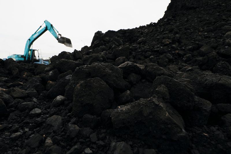 インドネシア、石炭不足の国を助けるため増産可能＝鉱物資源相