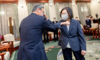 古屋会長、蔡英文総統と会談　「台湾侵略されれば民主主義に衝撃」