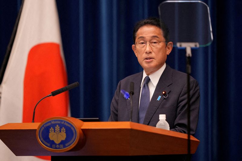 岸田首相、次世代原発の開発検討加速を指示　稼働期間の延長も