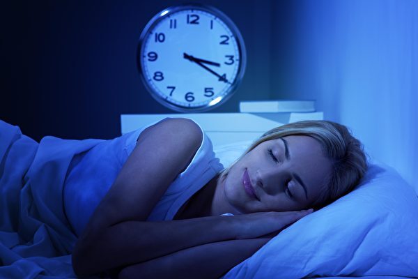 良い睡眠をとりたいですか？ 天然のメラトニンを摂取するために5つの食品を食べよう