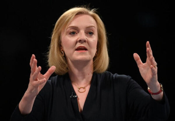 英保守党党首選、トラス氏が22ポイント優勢＝調査