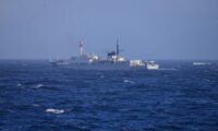 中国海軍測量艦、種子島南の日本領海に侵入