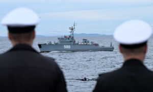 中露海軍、太平洋の合同巡視活動で実弾射撃　首脳会談の動向にも注目
