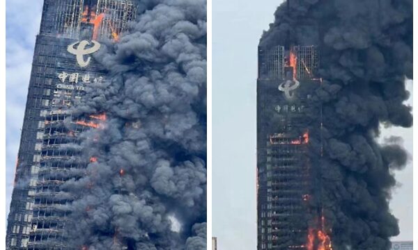 中国湖南省の高層ビルで大規模火災　