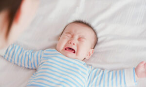 科学者が見つけた　泣いている赤ちゃんをなだめる最も効果的な方法