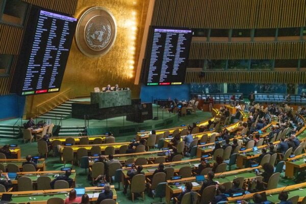 国連総会、ロシアの4州併合非難決議を採択　143カ国が賛成