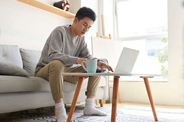 座ったままでもできる！ウォーキング以上に全身の代謝レベルを上げる方法（1）
