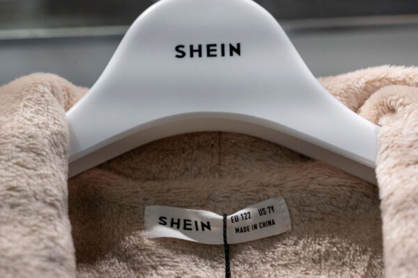 中国激安アパレルSHEIN、新疆綿使用…　工場労働者は「犬のように扱われている」