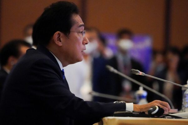 岸田首相、東シナ海で日本の「主権侵害」　中国を名指し批判