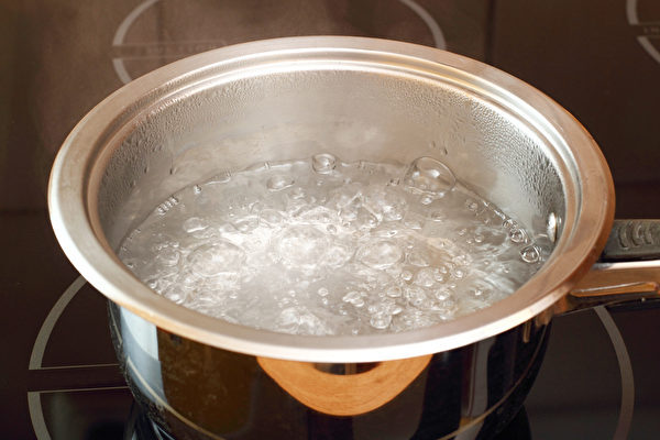 お湯は「殺菌の宝庫」 食中毒を防ぐ3つの原則