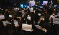 中国ゼロコロナデモ参加の女性たち、４か月ぶり釈放　いまなお多数拘束か