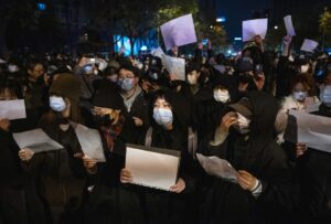 中国ゼロコロナデモ参加の女性たち、４か月ぶり釈放　いまなお多数拘束か