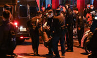 抗議デモ参加者を特定して報復する中国当局　逮捕、監視、脅迫で「恐怖のどん底に」