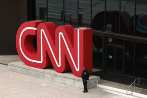 CNNが数百人規模の人員削減　長寿番組打ち切り、経営見直し迫られる