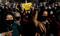 タリバンが女子大学教育停止を正当化、服装規定守らずと主張