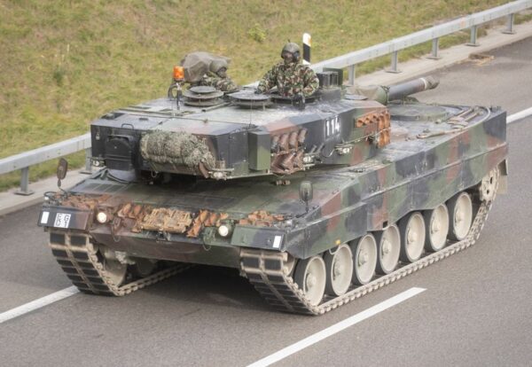 情報ＢＯＸ：独戦車「レオパルト２」、ウクライナが欲しがる理由