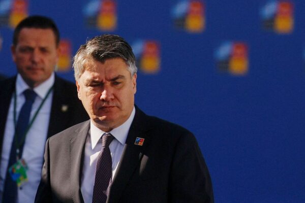 「クリミア二度とウクライナ領にならず」、クロアチア大統領がＥＵ非難