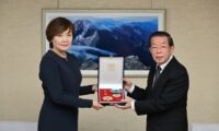 台湾政府、安倍元首相に勲章追贈　「台日関係の発展に尽力した」