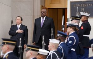 日米防衛相、反撃能力の効果的運用で議論深めること確認＝浜田防衛相