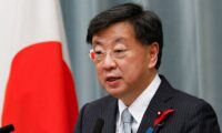日本の水際対策、中国の感染状況を見つつ柔軟に対応＝官房長官