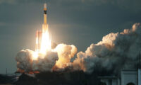 日本、北朝鮮のスパイ衛星打ち上げを受けて監視能力を強化