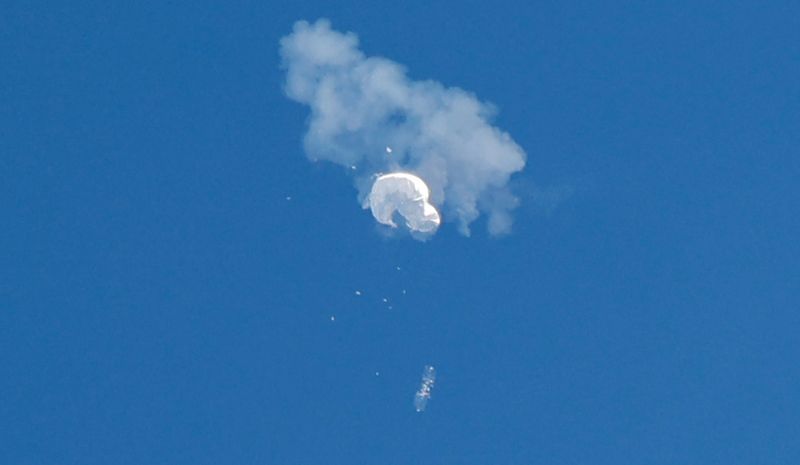 米軍、中国偵察気球を撃墜　戦闘機が東岸沖でミサイル