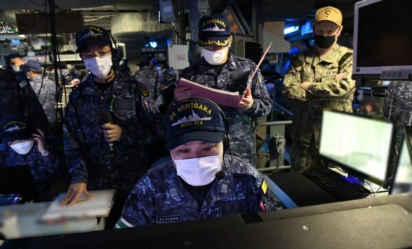 米軍との年次演習「レジリエント・シールド」で作戦能力を磨く海上自衛隊