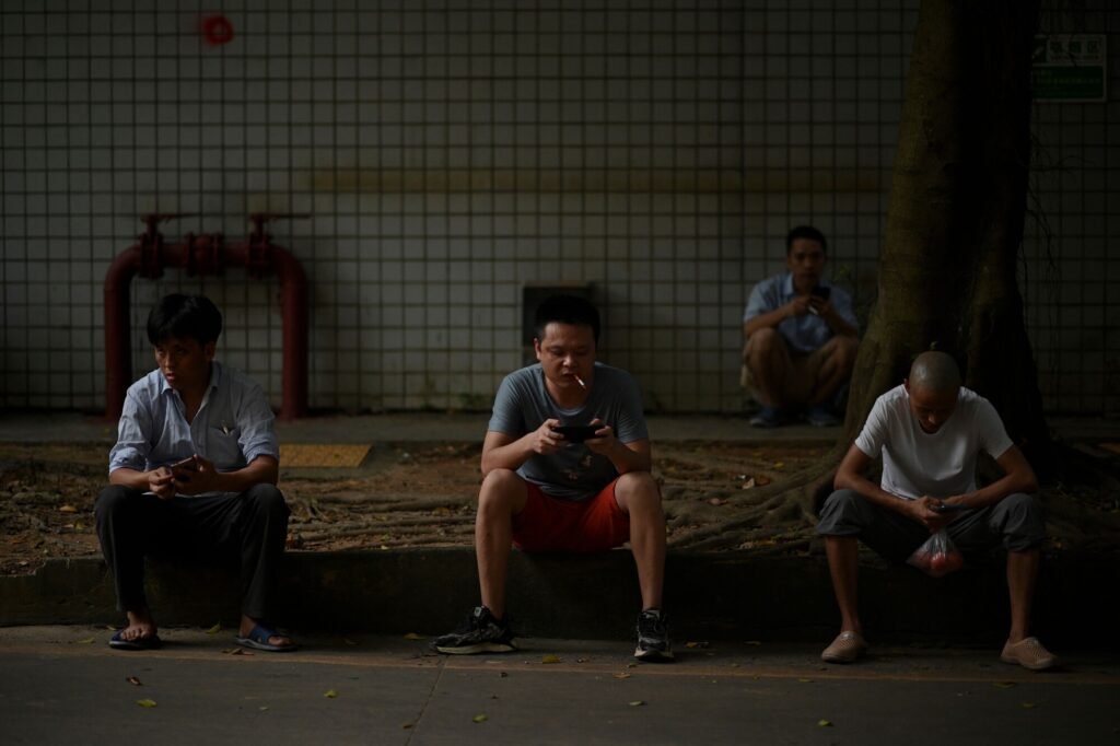 中国は「史上空前の就職難」　若者の失業率20%突破、生きることに命懸けの毎日