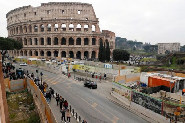 アングル：イタリア右派政権が仕掛ける「文化戦争」、ＥＵと摩擦懸念も