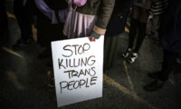 トランスジェンダーのイデオロギーと暴力の先鋭化に関連性　専門家らが指摘