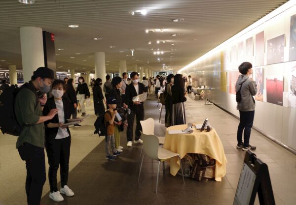 「日本人の意識を高めたい」札幌駅前地下広場で臓器狩りポスター展示会