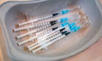 新型コロナのmRNAワクチンは全死亡率に影響与えず： 臨床試験データの再解析で判明
