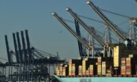 中国製港湾クレーンは「スパイツール」…米下院、中国対抗法案を発表