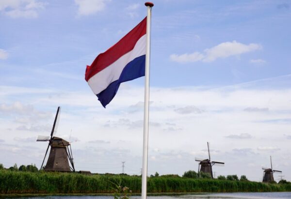 オランダ、中国との「姉妹都市」解消相次ぐ　人権侵害を問題視
